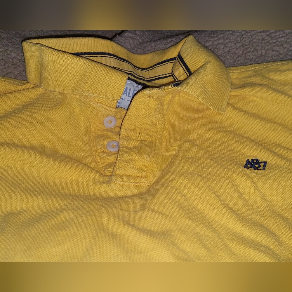 A87 Aeropostale XL Yellow Polo Shirt With Distressed edging